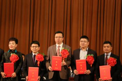 Chairman Of Jiuwu Hi-Tech Won Title of Outstanding Private Entrepreneur of Nanjing